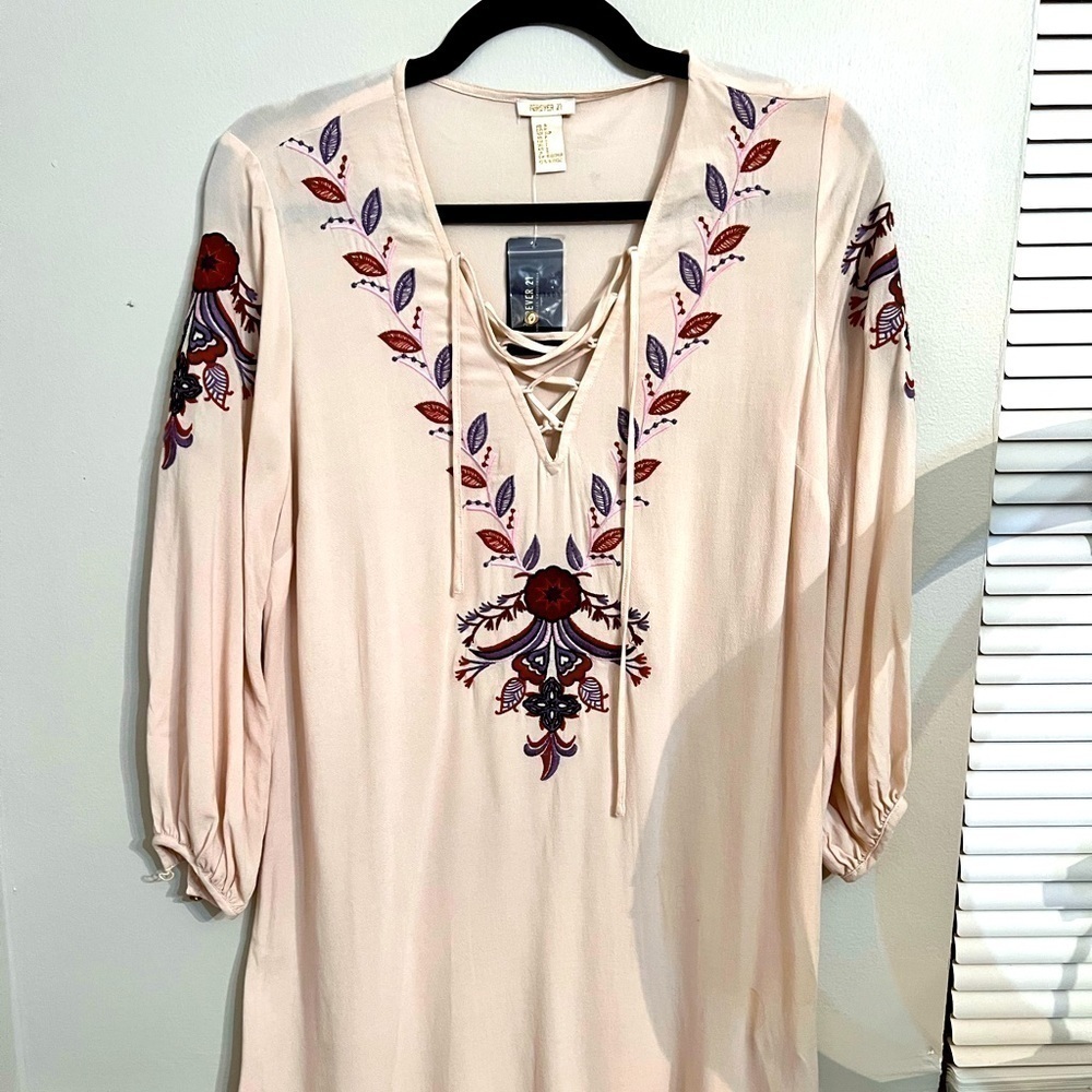 ☀️Forever 21 Embroidered Dress/ Tunic NWT